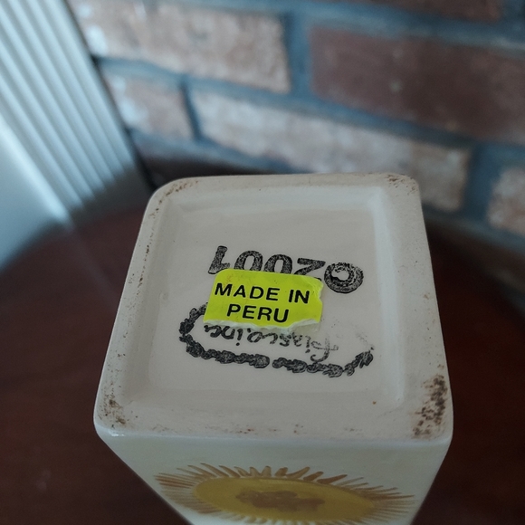 Fiasco Inc Peru Ceramic Rectangular Bud Vase Sun Flowers - Picture 8 of 8